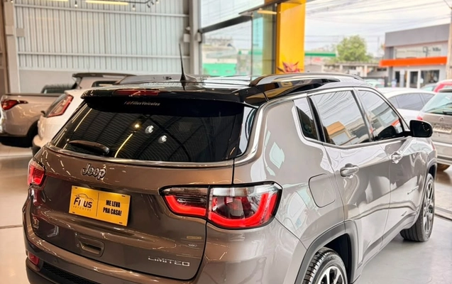 imagem-https://www.socarrao.com.br/sc-vehicle-images-prod/4061467/1790175194447-07f88abf-e216-4827-8c2a-086031b49832.jpg