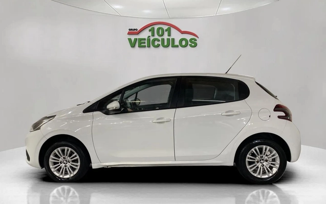 imagem-https://www.socarrao.com.br/sc-vehicle-images-prod/4061476/1790175234258-003_92510be687ade62d0dc69ec33ecbd5e8.jpg