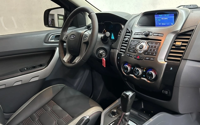 imagem-https://www.socarrao.com.br/sc-vehicle-images-prod/4061571/1790175510801-dde70ce5-d196-481d-91df-db08f0f4791b.jpeg