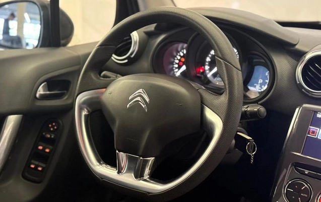 imagem-https://www.socarrao.com.br/sc-vehicle-images-prod/4061575/1791911489967-8504998_12_B_f35641cf5d.jpeg