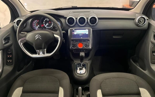 imagem-https://www.socarrao.com.br/sc-vehicle-images-prod/4061575/1791911489970-8504998_15_B_103a36dce2.jpeg