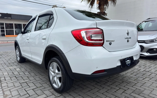imagem-https://www.socarrao.com.br/sc-vehicle-images-prod/4061881/1790176273274-dec51584f7c7418a846bf043b65818bc_1790176214673.jpg
