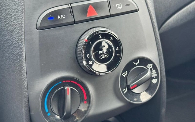 imagem-https://www.socarrao.com.br/sc-vehicle-images-prod/4061950/1790176355986-8452336_15_B_75c5f490a4.jpeg