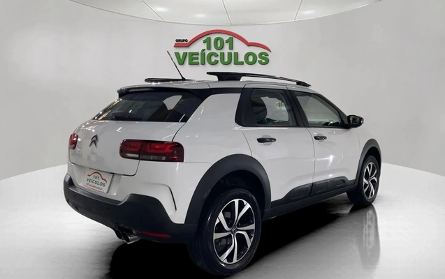 imagem-https://www.socarrao.com.br/sc-vehicle-images-prod/4061983/1790176614170-003_62306bf97e2513fe3b8821ce68e7f4c3.jpg