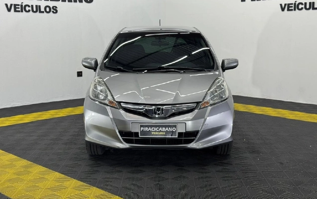imagem-https://www.socarrao.com.br/sc-vehicle-images-prod/4062061/1790176757172-86a88a41-bb3c-1028-154e-a6d22c2a48c8-whatsappimage2026-06-18at1534293jpeg.jpg