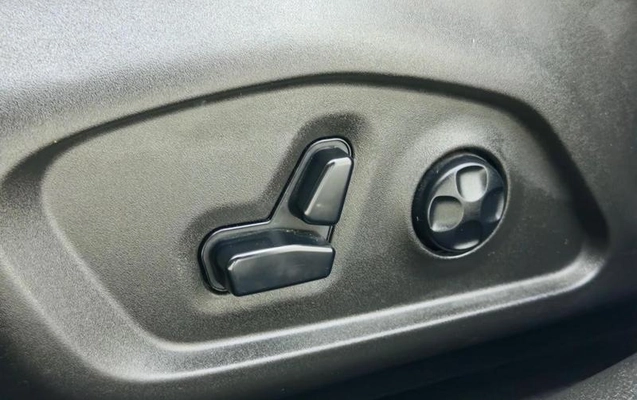 imagem-https://www.socarrao.com.br/sc-vehicle-images-prod/4062514/1790177796340-8476627_15_B_ce79945397.jpeg