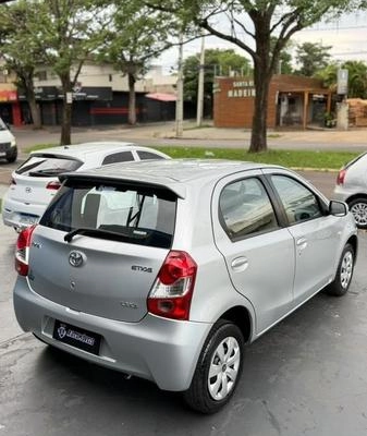 imagem-https://www.socarrao.com.br/sc-vehicle-images-prod/4062612/1790178075556-7931844_10_B_6a268d96b1.jpeg
