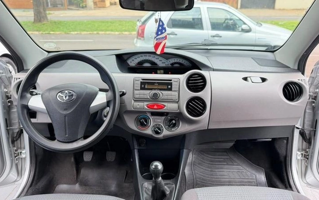 imagem-https://www.socarrao.com.br/sc-vehicle-images-prod/4062612/1790178075560-7931844_10_B_4d608e5441.jpeg