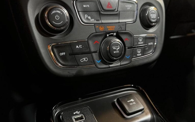 imagem-https://www.socarrao.com.br/sc-vehicle-images-prod/4063220/1790179607231-8486652_17_B_fa833b8c63.jpeg