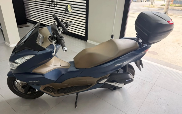 imagem-https://www.socarrao.com.br/sc-vehicle-images-prod/4063371/1790180157684-OGNiZjU0MzEtMjhmNC00NzEzLWFkNzktZWY4MGRmOGQ3NjE0LmpwZWc.jpeg