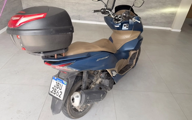 imagem-https://www.socarrao.com.br/sc-vehicle-images-prod/4063371/1790180158085-MTY2N2QwOWUtMWY3Zi00NWY2LTgwNTYtYjg2MTBmYWMyNDc5LmpwZWc.jpeg