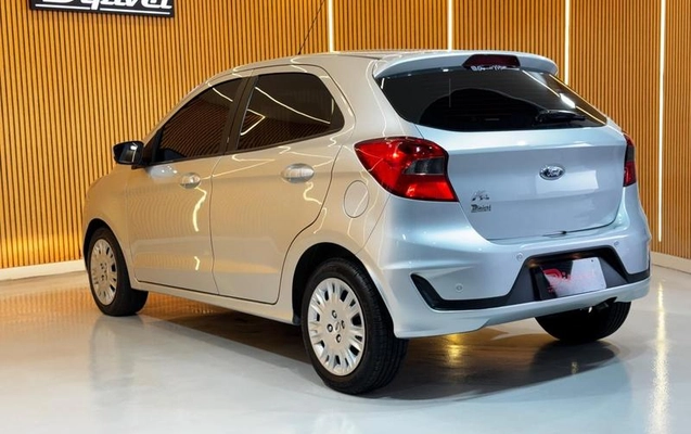 imagem-https://www.socarrao.com.br/sc-vehicle-images-prod/4063399/1790180228703-8465735_5_B_515e4590fa.jpeg