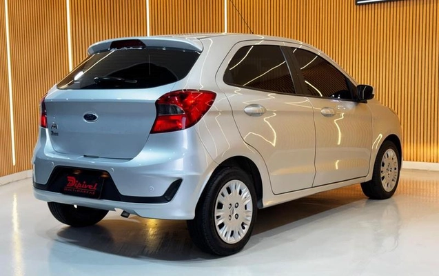 imagem-https://www.socarrao.com.br/sc-vehicle-images-prod/4063399/1790180228706-8465735_7_B_acd5beab8e.jpeg
