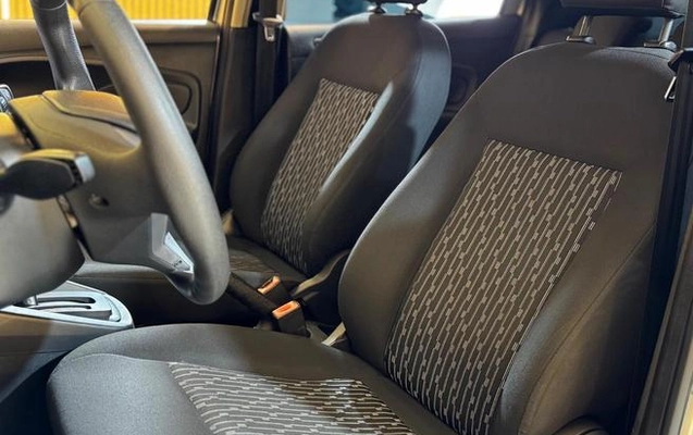 imagem-https://www.socarrao.com.br/sc-vehicle-images-prod/4063399/1790180228711-8465735_10_B_c79c1d78be.jpeg