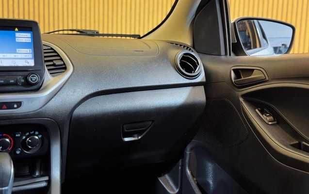 imagem-https://www.socarrao.com.br/sc-vehicle-images-prod/4063399/1790180228716-8465735_14_B_196d3fb8c6.jpeg