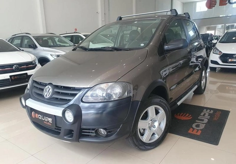 Volkswagen Crossfox 2010 Cinza — foto 1 de 3