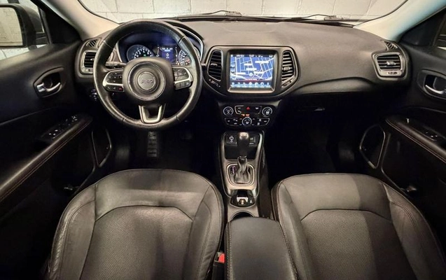 imagem-https://www.socarrao.com.br/sc-vehicle-images-prod/4063704/1790180781396-8371236_7_B_619e0d97db.jpeg