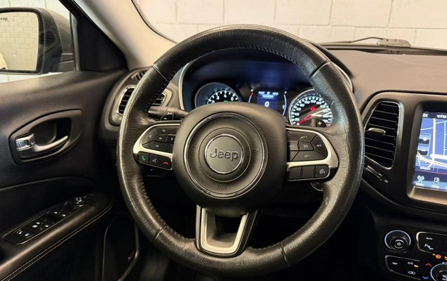 imagem-https://www.socarrao.com.br/sc-vehicle-images-prod/4063704/1790180781413-8371236_25_B_33163126c5.jpeg