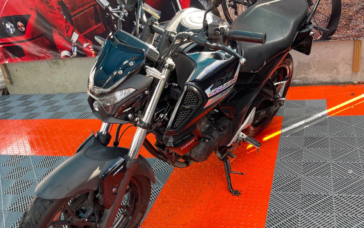 imagem-https://www.socarrao.com.br/sc-vehicle-images-prod/4063746/1790180858292-NWUxNDVlM2MtNmJhOS00ODExLTlhYTUtMTBiODg5OGNiMTIzLmpwZWc.jpeg