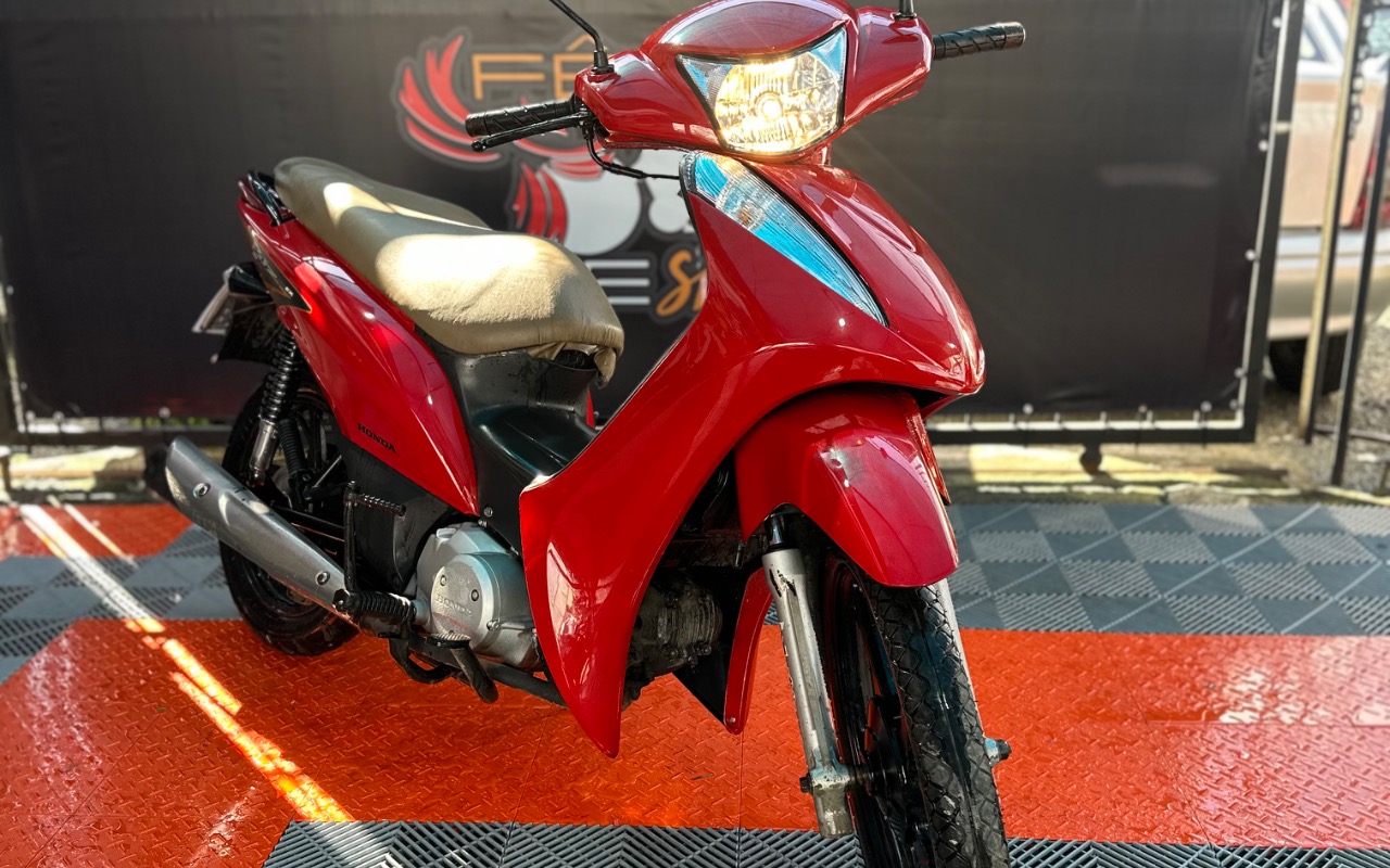 imagem-https://www.socarrao.com.br/sc-vehicle-images-prod/4063763/1790181126909-SU1HXzE4ODQuanBlZw.jpeg