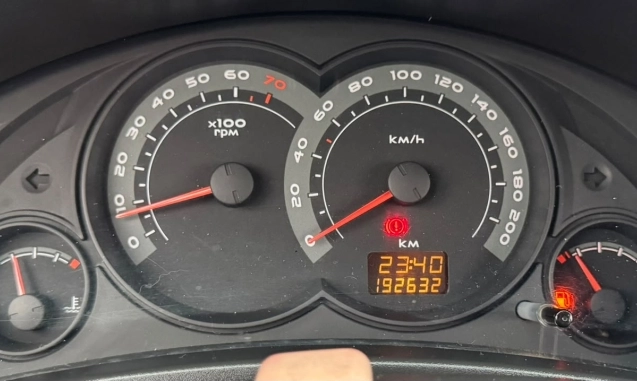 imagem-https://www.socarrao.com.br/sc-vehicle-images-prod/4063903/1790181293366-eaqVJBu6k5xObfVs5JI4h5KVlQPoJFGC.jpg