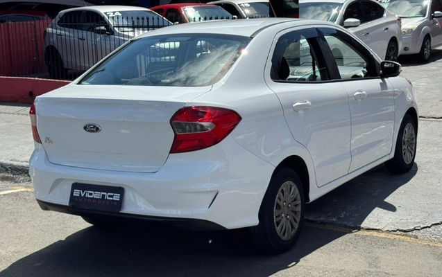 imagem-https://www.socarrao.com.br/sc-vehicle-images-prod/4063908/1790181296094-bEJf0Xriqdy1vkxXW5bMQik1nmCe5mwB.jpg