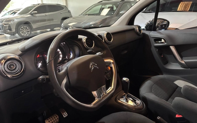 imagem-https://www.socarrao.com.br/sc-vehicle-images-prod/4064297/1790182285689-V2hhdHNBcHAgSW1hZ2UgMjAyNi0wOS0yMyBhdCAxMi4xNy40NCAoNSkuanBlZw.jpeg