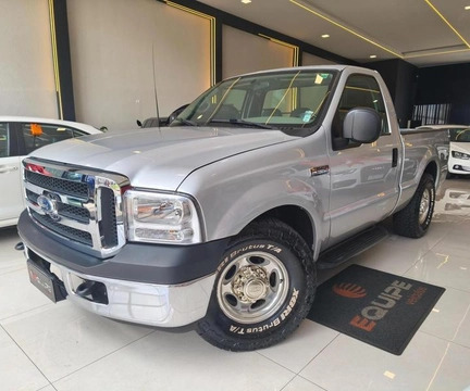 Ford F-250 XLT 4.2 TB Diesel 2006 Prata — foto 1 de 3