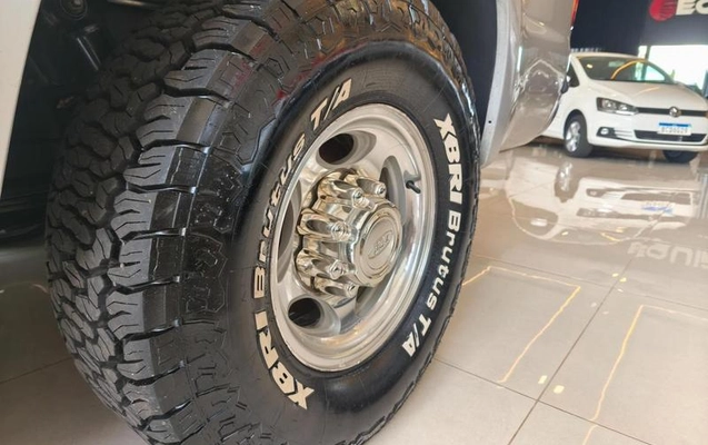 imagem-https://www.socarrao.com.br/sc-vehicle-images-prod/40643/1782169616454-7067513_16_B_00e650d72c.jpeg