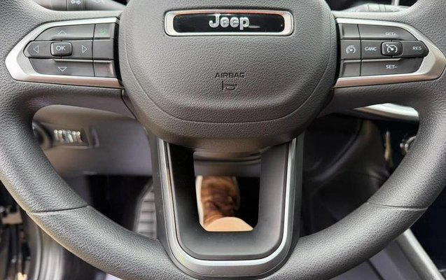 imagem-https://www.socarrao.com.br/sc-vehicle-images-prod/4064420/1790184466666-8503768_8_B_31d2737533.jpeg