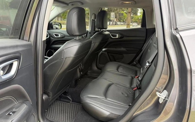imagem-https://www.socarrao.com.br/sc-vehicle-images-prod/4064420/1790184466680-8503768_3_B_86e622591a.jpeg