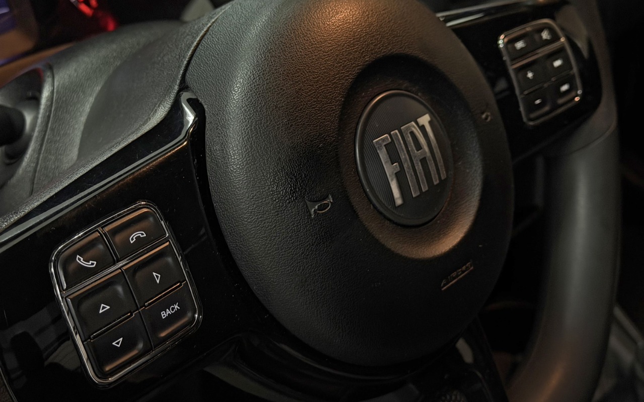 imagem-https://www.socarrao.com.br/sc-vehicle-images-prod/4064457/1790182778586-aW1hZ2UwMDAwMi5qcGc.jpg
