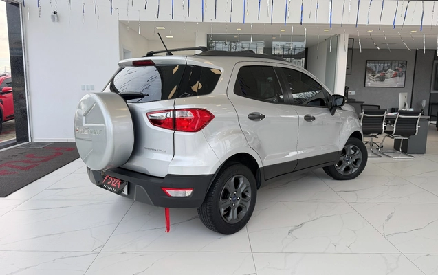 imagem-https://www.socarrao.com.br/sc-vehicle-images-prod/4064689/1790183309468-bd1ae79bd59447519bc23d71bf9b94ed_1790171829955.jpg