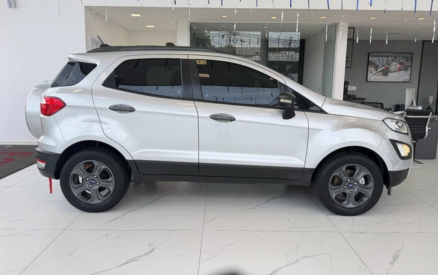 imagem-https://www.socarrao.com.br/sc-vehicle-images-prod/4064689/1790183309472-5c473546afed455998e63bc27c5a443b_1790171829989.jpg