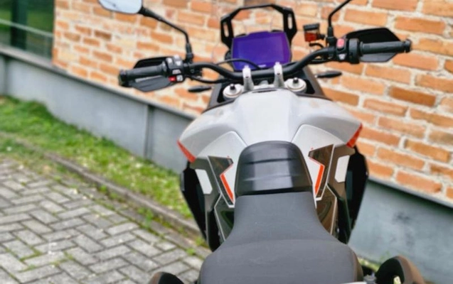 imagem-https://www.socarrao.com.br/sc-vehicle-images-prod/4064856/1792766313833-8505600_6_B_7ff82c6b80.jpeg