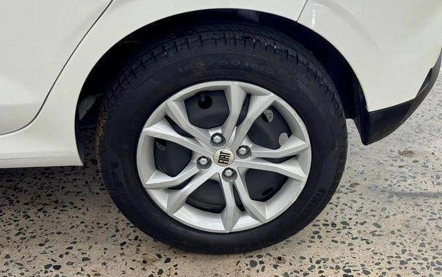 imagem-https://www.socarrao.com.br/sc-vehicle-images-prod/4064868/1790348005512-8158564_6_B_91c72eee96.jpeg