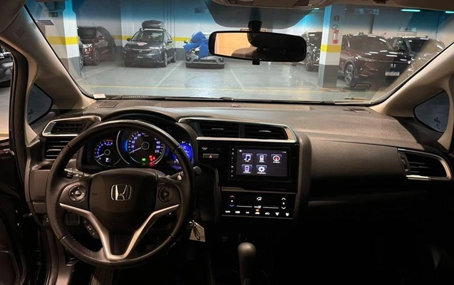 imagem-https://www.socarrao.com.br/sc-vehicle-images-prod/4065561/1790185400706-8505752_6_B_dd18932347.jpeg