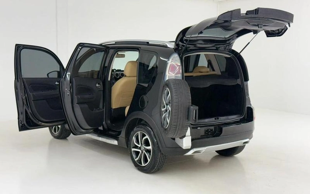 imagem-https://www.socarrao.com.br/sc-vehicle-images-prod/4065570/1790185538159-8387208_11_B_6464b8fb15.jpeg