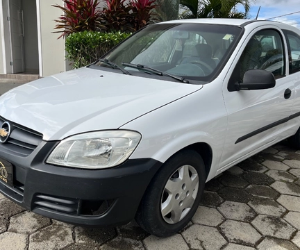 Chevrolet Celta 2008 Branco — foto 1 de 3