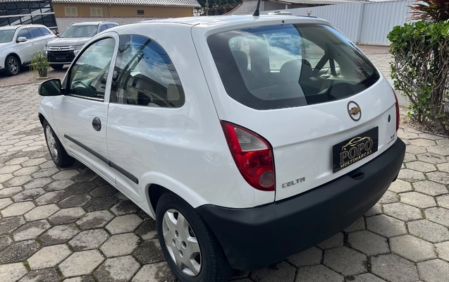imagem-https://www.socarrao.com.br/sc-vehicle-images-prod/4065632/1790186300158-SU1HXzMwNzkuanBlZw.jpeg