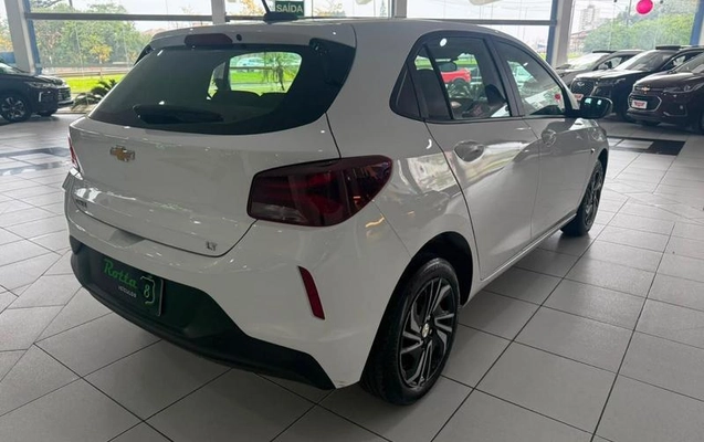 imagem-https://www.socarrao.com.br/sc-vehicle-images-prod/4065850/1790185963054-8429117_3_B_77415372d7.jpeg