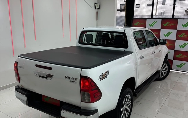 imagem-https://www.socarrao.com.br/sc-vehicle-images-prod/4065894/1790267093416-0d824adc-c067-46b3-925b-4792d4a8ae28.jpg