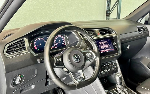 imagem-https://www.socarrao.com.br/sc-vehicle-images-prod/4065940/1790186267390-8505841_13_B_de3c5bed98.jpeg
