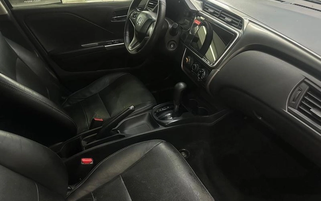 imagem-https://www.socarrao.com.br/sc-vehicle-images-prod/4065951/1790256780280-8316483_11_B_c6dd3d66a7.jpeg