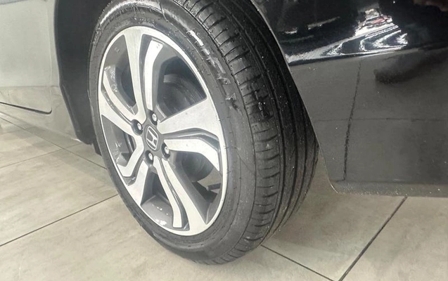 imagem-https://www.socarrao.com.br/sc-vehicle-images-prod/4065951/1790256780295-8316483_3_B_f99b6f1797.jpeg