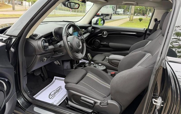 imagem-https://www.socarrao.com.br/sc-vehicle-images-prod/4065971/1790186590613-8505884_14_B_d6b4a4f739.jpeg