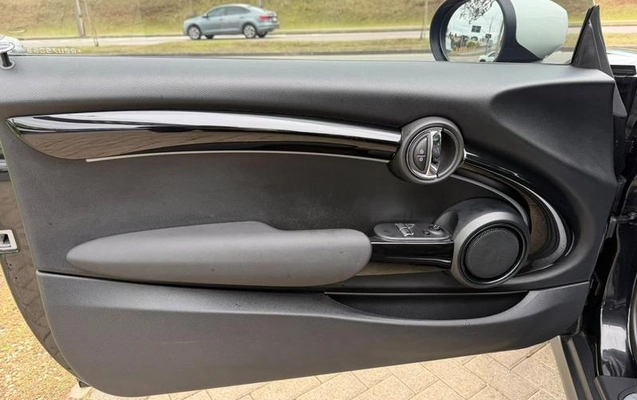 imagem-https://www.socarrao.com.br/sc-vehicle-images-prod/4065971/1790186590642-8505884_14_B_71529bedfe.jpeg
