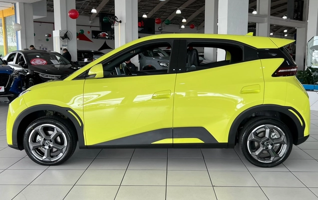 imagem-https://www.socarrao.com.br/sc-vehicle-images-prod/4066112/1790186796748-17_030606.jpg