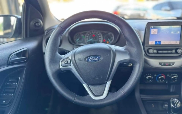 imagem-https://www.socarrao.com.br/sc-vehicle-images-prod/4066377/1790187453380-1c8cea45-6d30-49a1-9d2c-a68b60ed335c.jpg