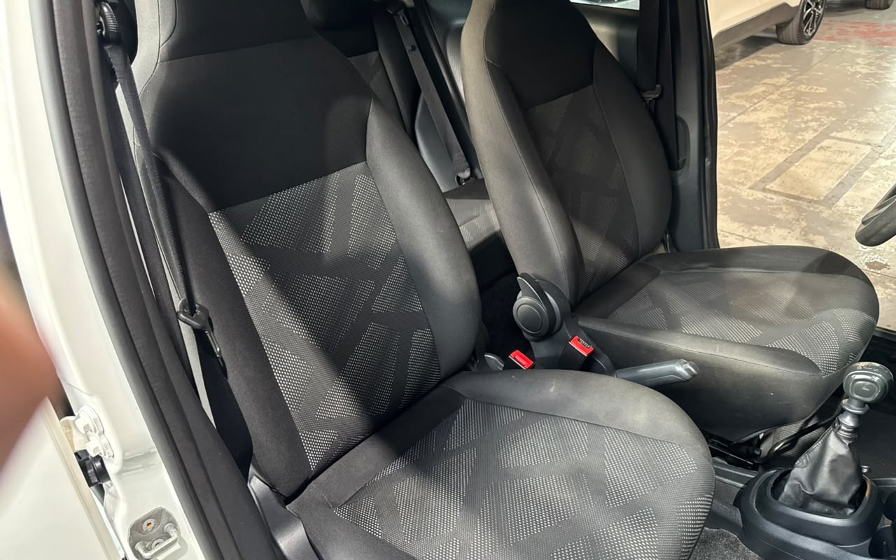 imagem-https://www.socarrao.com.br/sc-vehicle-images-prod/4066551/1790187699840-V2hhdHNBcHAgSW1hZ2UgMjAyNi0wOS0xOCBhdCAxOC41My4wOS5qcGVn.jpeg